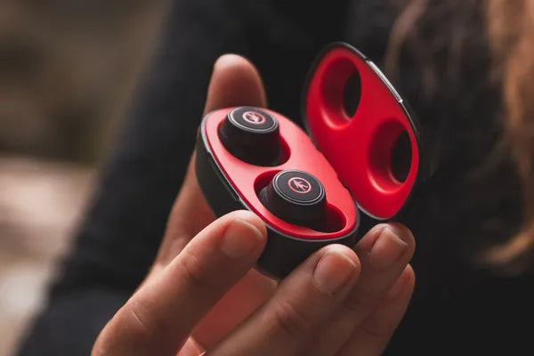 5 Tips to Keep Your Earbuds and Headphones Sounding Their Best