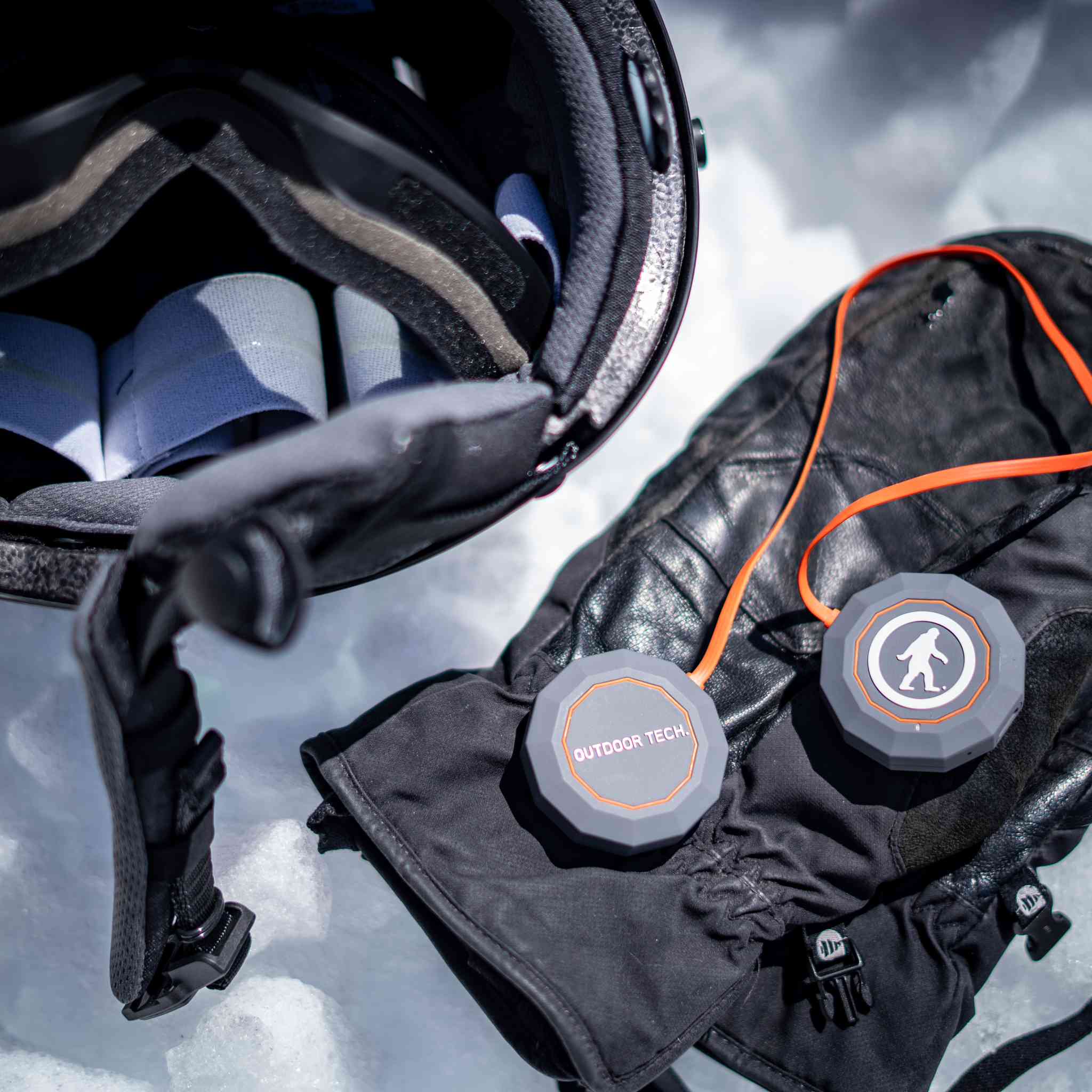 Chips® PRO - Bluetooth Snow Helmet Speakers for Music with Skiing
