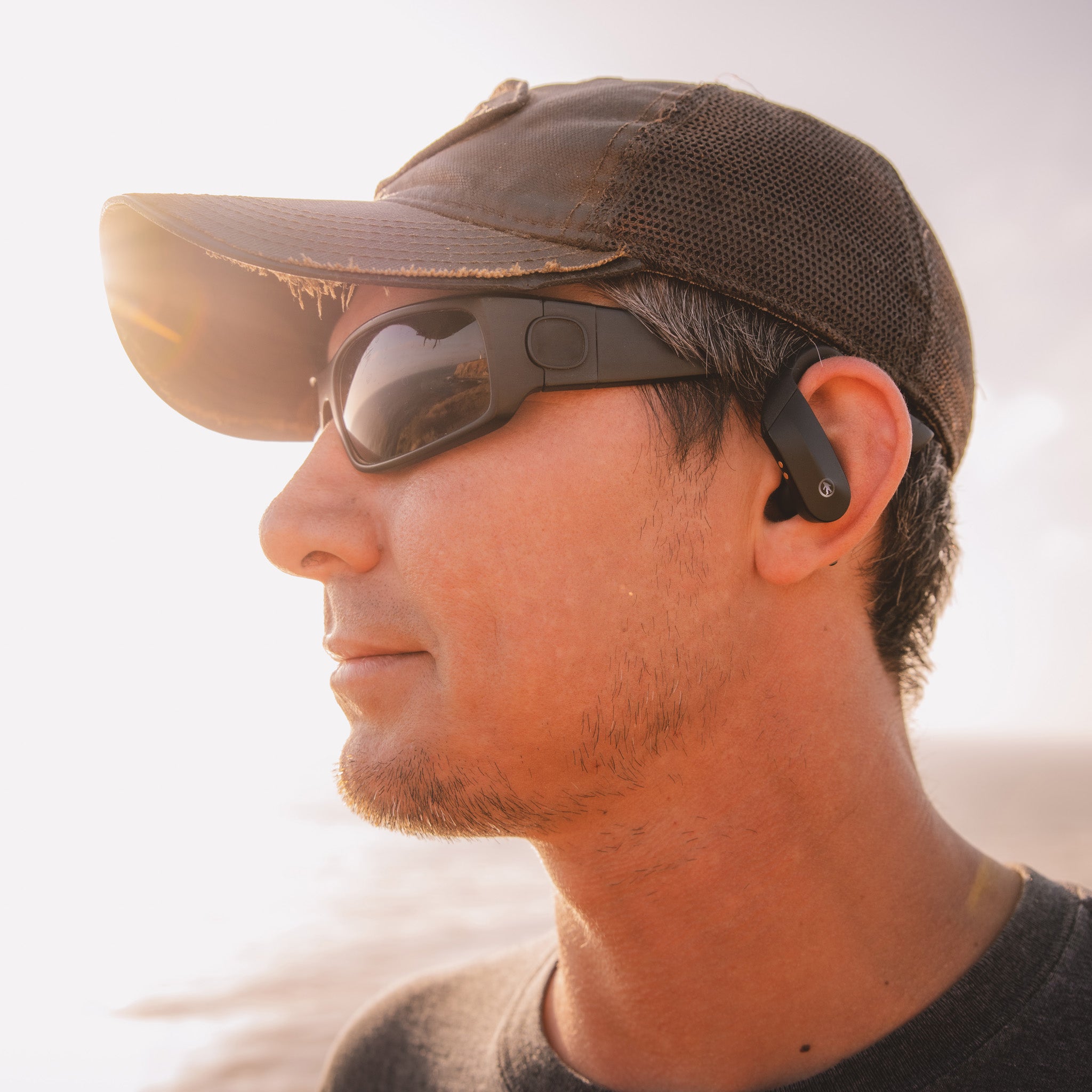 Mantas 2.0 Earbuds With Recharging Case
